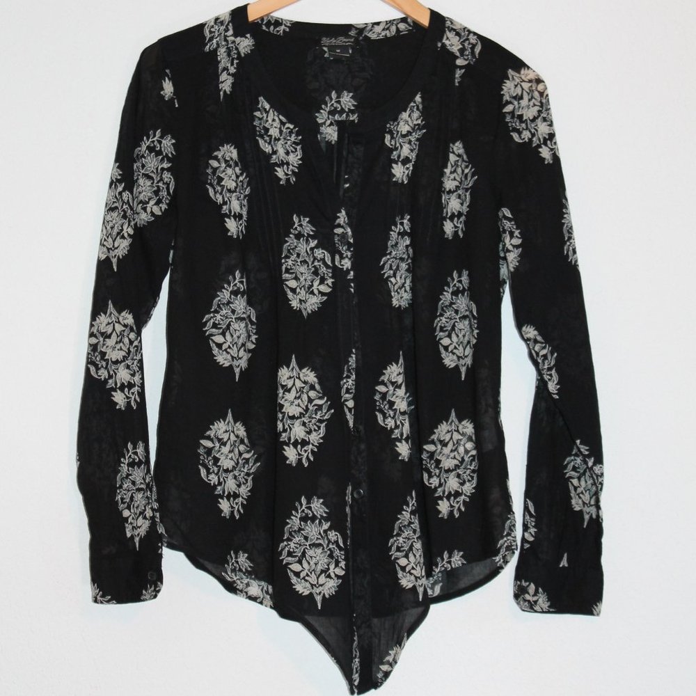 Lucky Brand long sleeve tie front blouse Size M